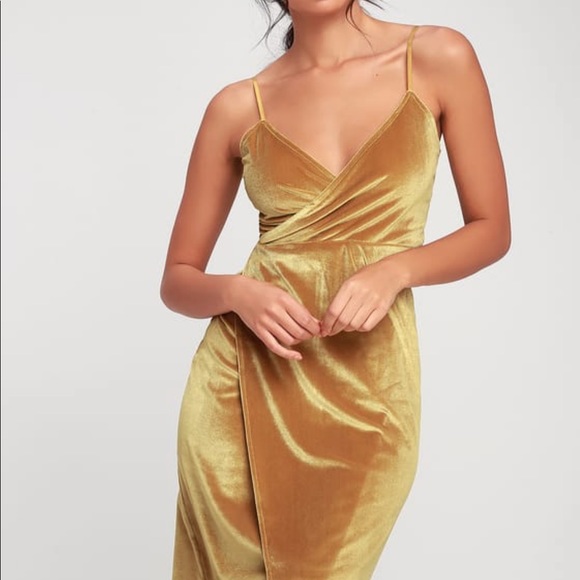 Lulus Dresses & Skirts - NWT Lulu’s Honey Love velvet wrap dress in mustard